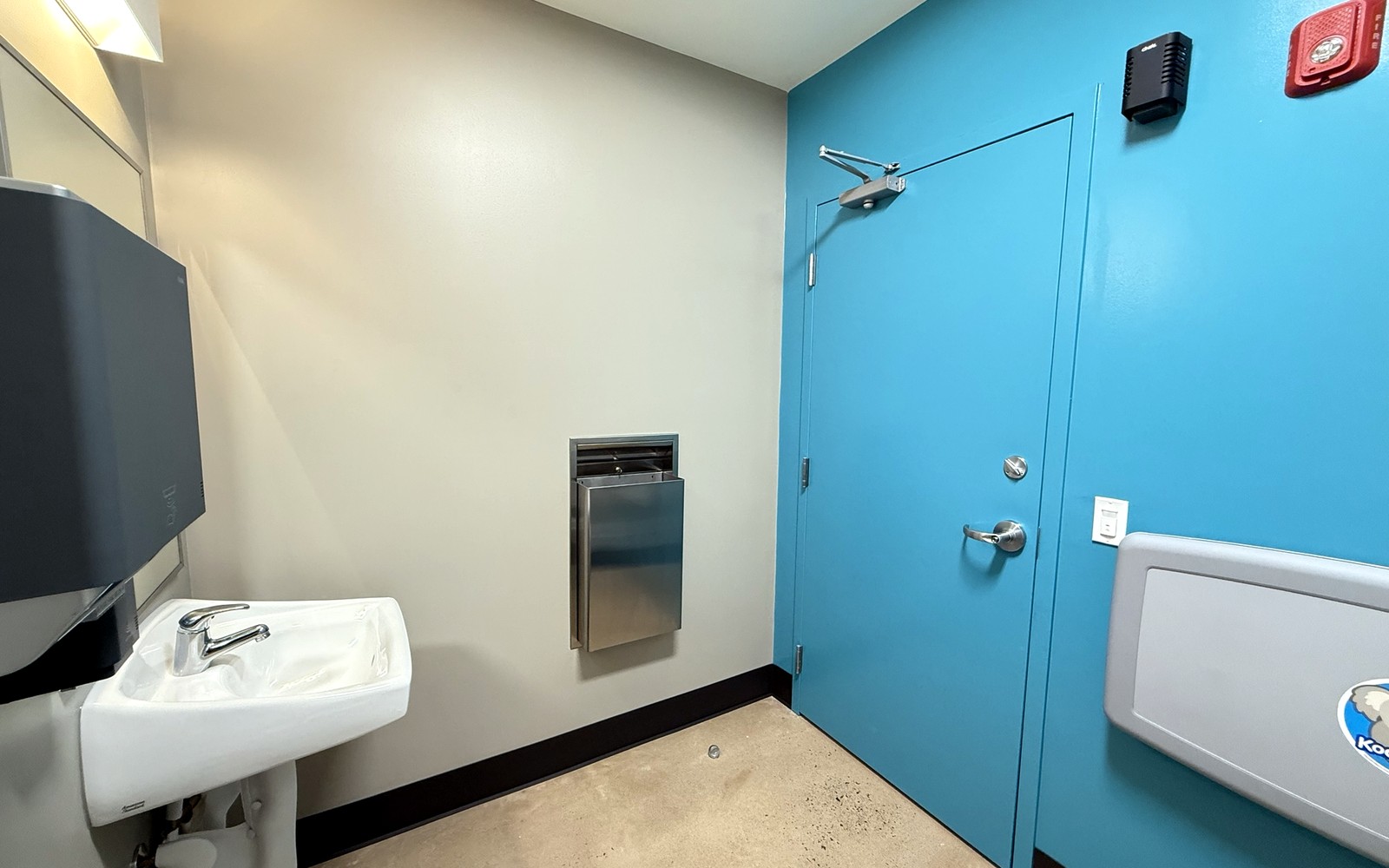 Honeygrow interior view, State College, PA