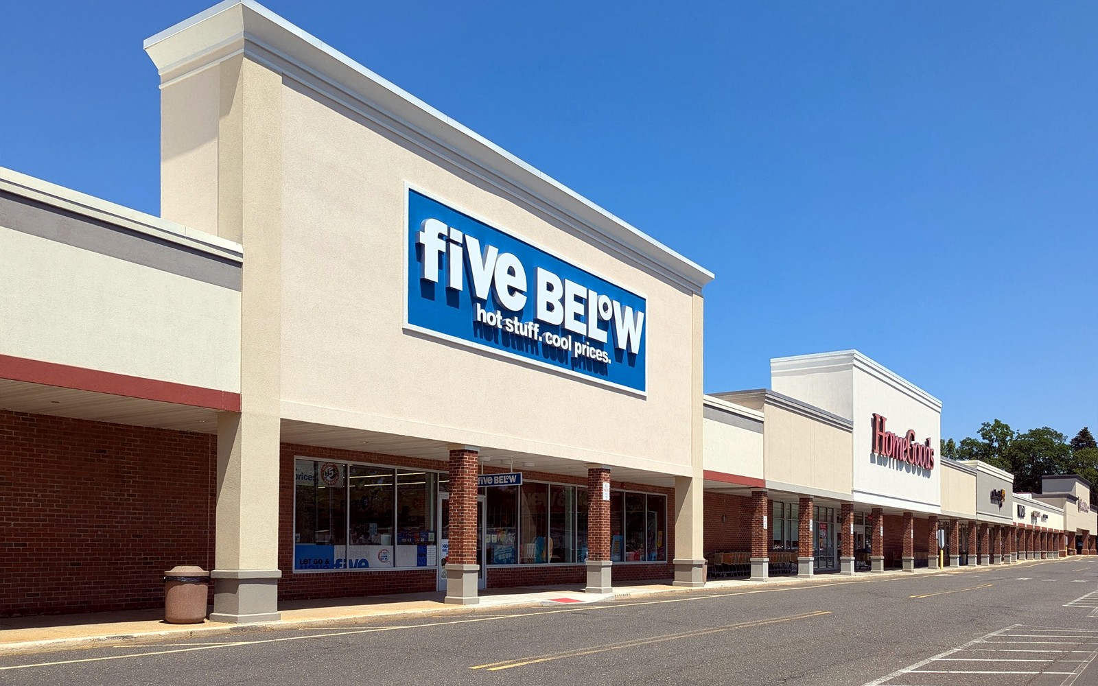 Five Below storefront, Shrewsbury NJ